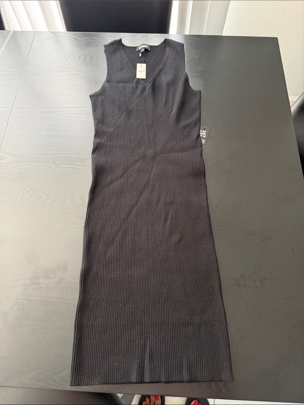 Express - Sleeveless Ribbed Midi Dress in Black
